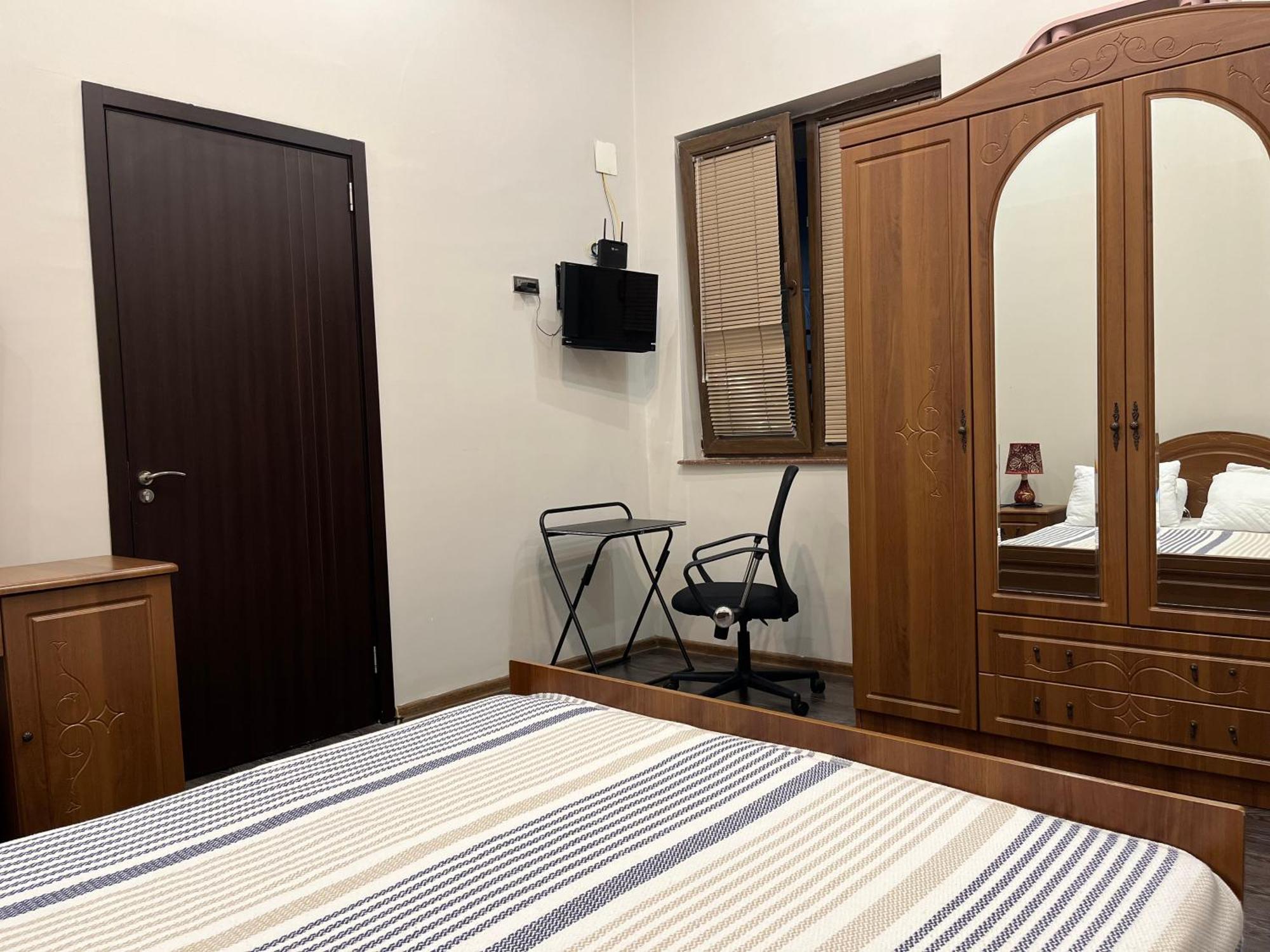 Old Batumi Apartment On Kostava 9 Экстерьер фото