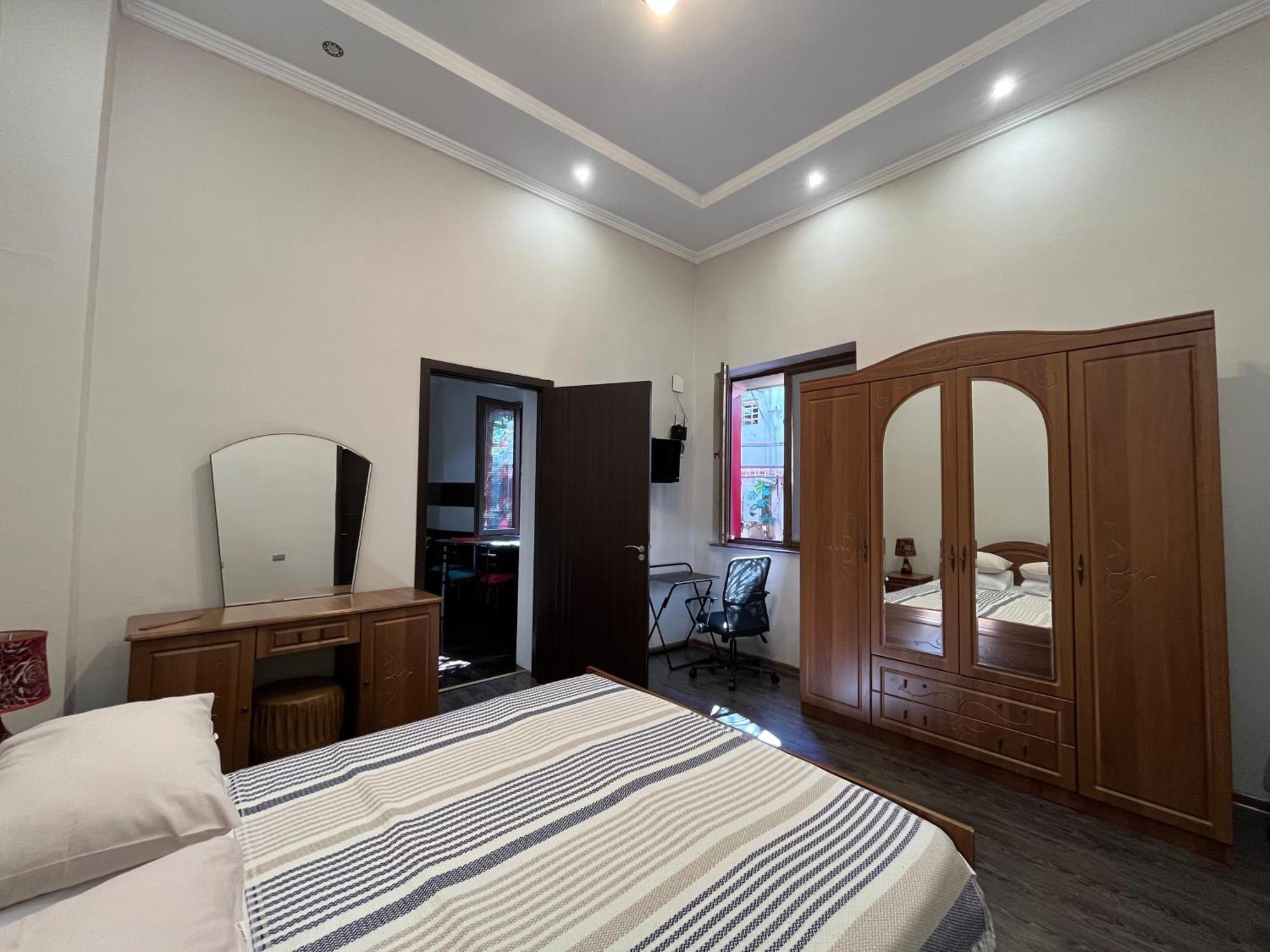 Old Batumi Apartment On Kostava 9 Экстерьер фото